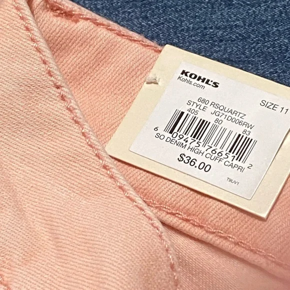 SO Pink Capris Relaxed Fit Lightweight Fabric - Picture 4 of 4